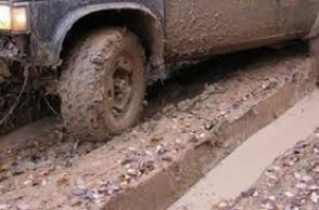 Դիլիջանում ավտոբուսն արգելափակվել է ցեխակույտի մեջ